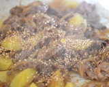 牛肉とじゃがいものすき焼き風照り焼き作り方5写真