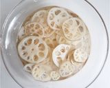 れんこんのオイスターガーリック炒め作り方1写真