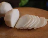 カブと干柿の和えサラダ作り方1写真
