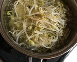 茹でて和えるだけ♫もやしのごま醤油和え作り方1写真