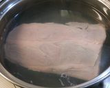 豚肩ロースブロックを茹でて焼いて煮て。作り方2写真