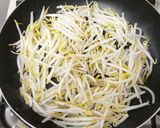 牛肉もやし炒め～ステーキソースがけ～作り方3写真