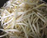 鶏肉ともやしのピリ辛醬和え作り方2写真