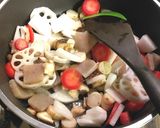 崩し豆腐とほうれん草の入った豚汁作り方5写真