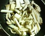 ✿チキンソテーの❀きのこソース✿がけ♫♬作り方3写真
