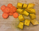 栄養満点！かぼちゃとにんじんのスープ作り方1写真