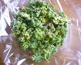 香り豊かに長期保存♪レンジ簡単乾燥パセリ作り方1写真