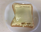 チーズとマヨネーズの卵トースト作り方3写真