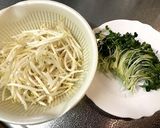 もやし&かいわれの豚バラ巻き作り方1写真