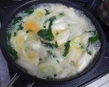 鶏団子とネギとほうれん草春雨スープ作り方4写真