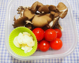 プチトマトと舞茸のガーリック炒め♪作り方1写真