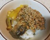 回鍋肉のタレ利用！牡蠣と納豆丼作り方2写真