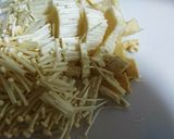 卵と鶏のエノキ和え作り方1写真
