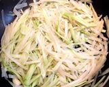 食感が楽しい♡じゃがいもの千切り炒め作り方2写真