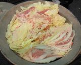白菜と豚ばら肉のぎゅうぎゅう詰め土鍋蒸し作り方3写真