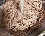 喉越しツルン♡冷やし納豆蕎麦作り方2写真