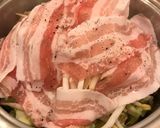セットするだけ♪簡単豚もやし蒸し作り方1写真