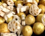 イカ、じゃが芋、蓮根の煮物！塩麹入りです作り方2写真