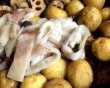 イカ、じゃが芋、蓮根の煮物！塩麹入りです作り方3写真