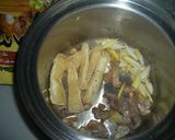 豚肉で香ばしいさっぱりカレーうどん作り方2写真
