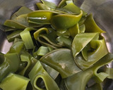 めかぶと野菜入りさつま揚げの煮物作り方1写真