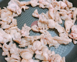 簡単！かさまし！豚肉とお餅の韓国風炒め！作り方3写真