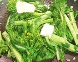 菜の花のバターガーリック炒め作り方4写真