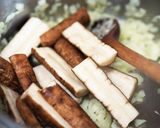 絶品！カリふわ♡肉団子とゴボウのトマト煮作り方2写真