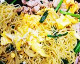 簡単！豚ニラ玉DEごま醤油風味焼きそば♪作り方9写真