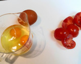 卵とトマトの白ゴマ中華炒め＊‥°作り方1写真