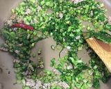 かぶの葉と豚ひき肉のエスニック炒め♪作り方2写真