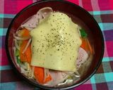野菜とベーコンの簡単とろけるチーズうどん作り方3写真