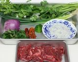 【タイ料理】ナムトック(ハーブのサラダ)作り方1写真