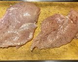 簡単★鶏むね肉のバジルチーズ焼き作り方1写真