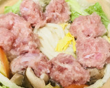 とりもち鍋☆ぐるり鶏つみれとモチの野菜鍋作り方2写真