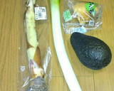 旬の山ウドとアボカドのぬた&生姜醤油作り方1写真