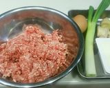 肉団子と白菜、キノコのピリ辛味噌スープ作り方1写真