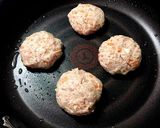1才★幼児食★豚ミンチのハンバーグ作り方3写真