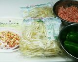 挽肉、ピーマン、モヤシあんかけチャーハン作り方1写真