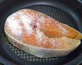 サーモンステーキグレイビーソース仕上げ作り方1写真
