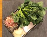 葉っぱも利用！スティックブロッコリー炒め作り方1写真
