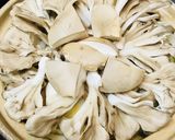 素朴・寄せ鍋●ぐるりキノコの鶏きのこ鍋作り方2写真