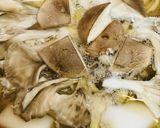 素朴・寄せ鍋●ぐるりキノコの鶏きのこ鍋作り方4写真