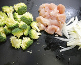 レンジで簡単！鶏ブロッコリーのカルボ風味作り方1写真
