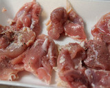 あさりと鶏もも肉とじゃがいものバター蒸し作り方3写真