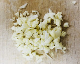 シャキほくっ旨☆豆苗とそら豆の塩酒粕炒め作り方3写真