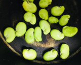 シャキほくっ旨☆豆苗とそら豆の塩酒粕炒め作り方5写真