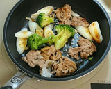 減塩 豚と長ねぎのステーキたれ炒め作り方5写真