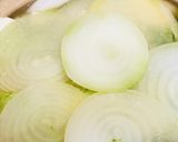 日々の野菜鍋●輪切りオニオンの鶏野菜鍋作り方3写真