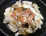 簡単！ほったらかし☆鶏と葱舞茸のだし煮作り方2写真